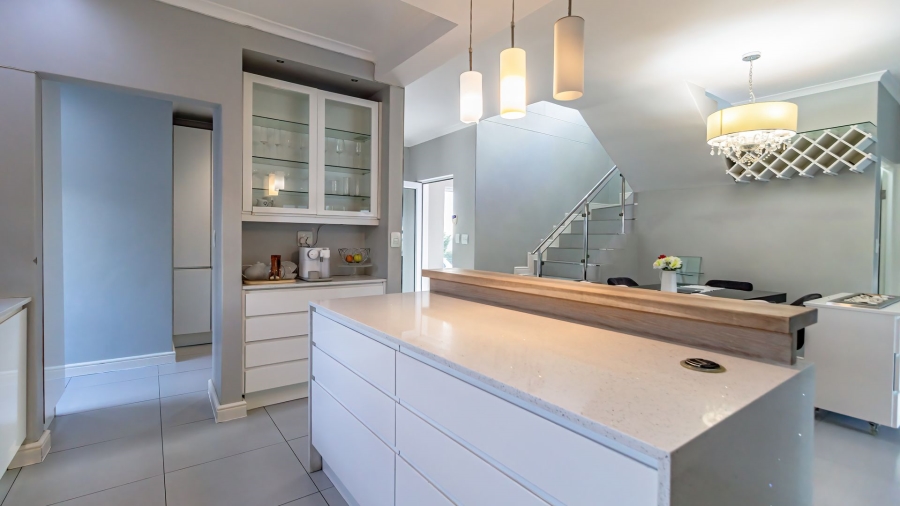 4 Bedroom Property for Sale in Dennegeur Western Cape